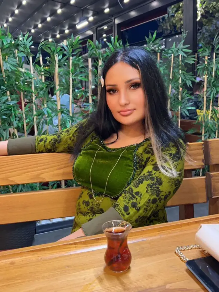 Глориана — индивидуалка Москва