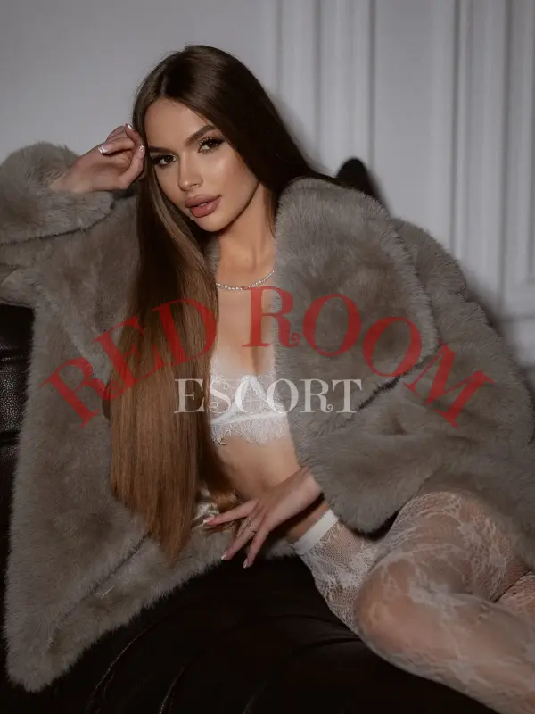 Аврора — возраст 23, рост 172