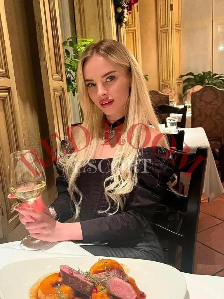 Зоэль — индивидуалка Москва