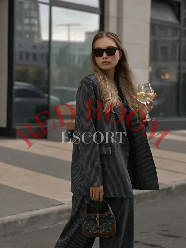Александра — эскорт Москва