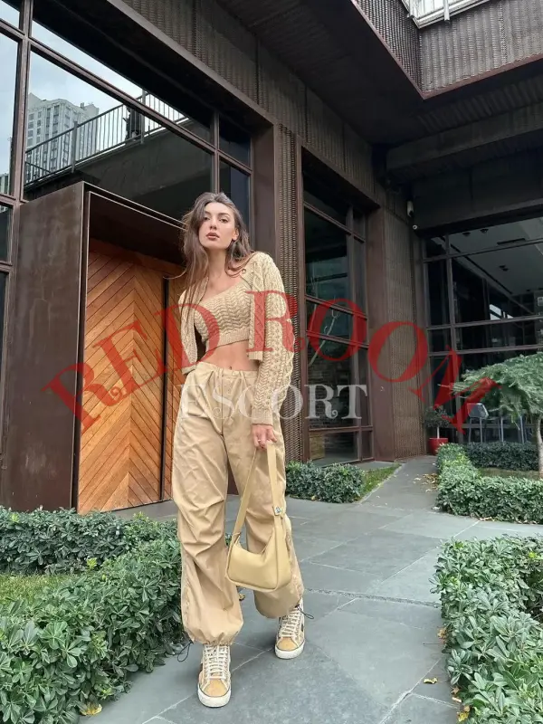 Брук — возраст 23, рост 175