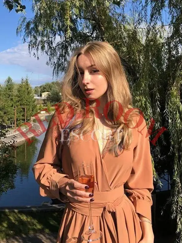 Дженна — возраст 23, рост 170