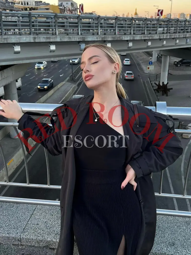 Роуэн — проститутка Сочи