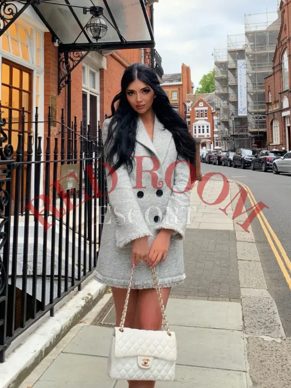 Осень — проститутка Сочи