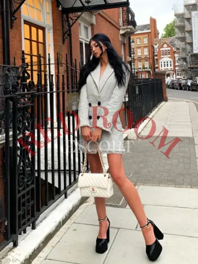 Осень — проститутка Сочи