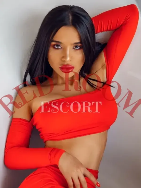 Делия — возраст 29, рост 165