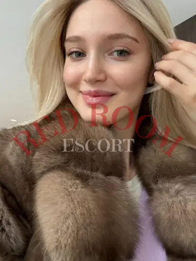 Оксана — эскорт Москва