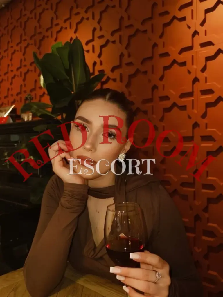 Марианна — эскорт Москва