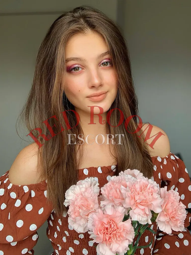 Аделина — эскорт Волгоград