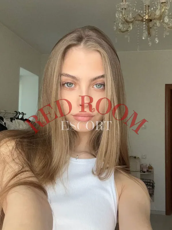 Елена — эскорт Омск