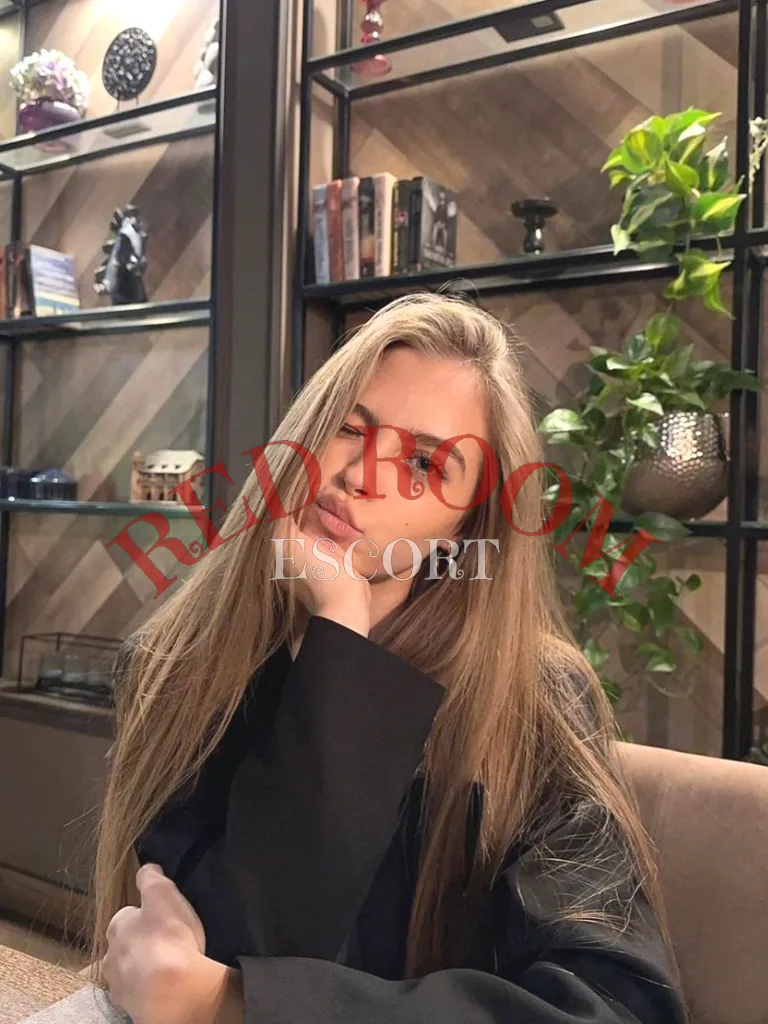 Елена — эскорт Омск
