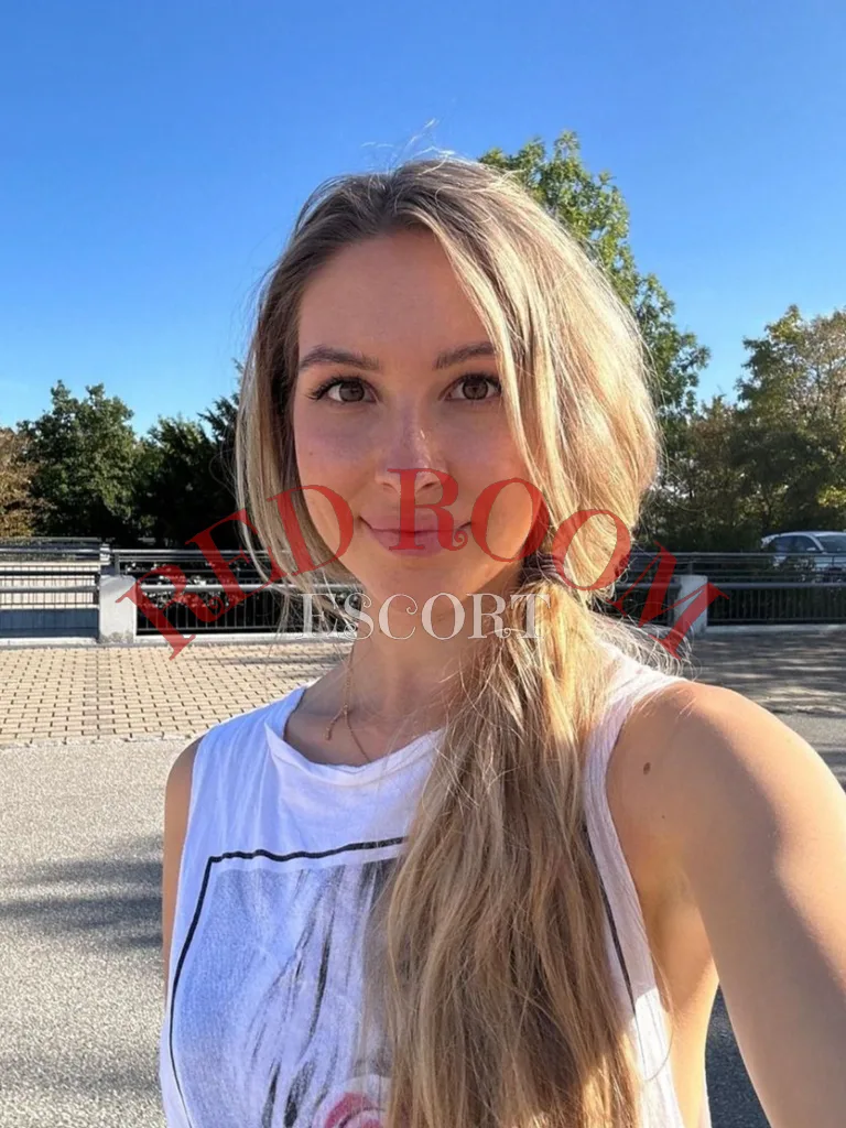 Екатерина — эскорт Омск
